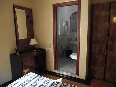 Ξενοδοχείο Anacapri 2*
